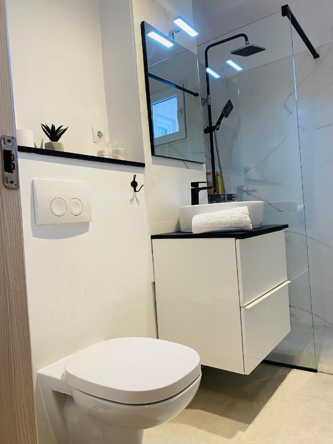 Downtown Studio Apartment Cluj-Napoca Exterior photo